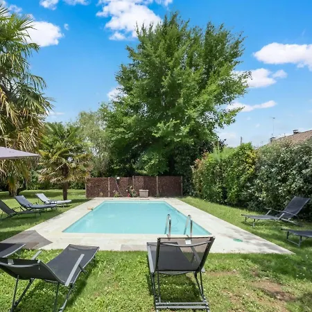 Casa de Férias Charming In With Private Pool