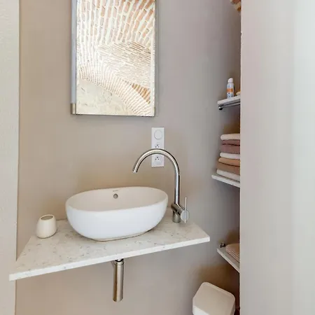 Charming In With Private Pool